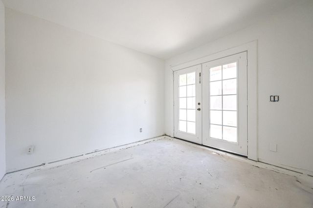 4021 E AMBERWOOD Drive, Phoenix, AZ 85048