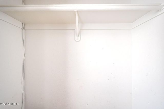 4021 E AMBERWOOD Drive, Phoenix, AZ 85048