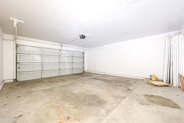 4021 E AMBERWOOD Drive, Phoenix, AZ 85048