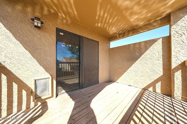 4021 E AMBERWOOD Drive, Phoenix, AZ 85048