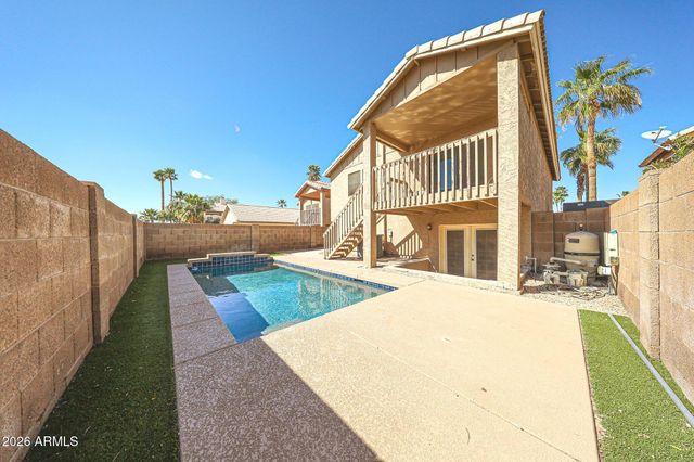 4021 E AMBERWOOD Drive, Phoenix, AZ 85048