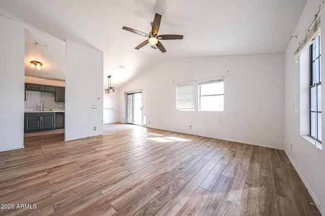 4021 E AMBERWOOD Drive, Phoenix, AZ 85048