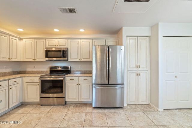 9455 E RAINTREE Drive 2006, Scottsdale, AZ 85260