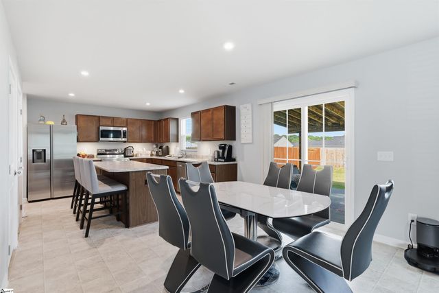 841 Speakeasy Lane, Inman, SC 29349