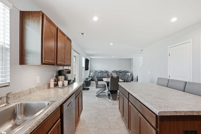 841 Speakeasy Lane, Inman, SC 29349