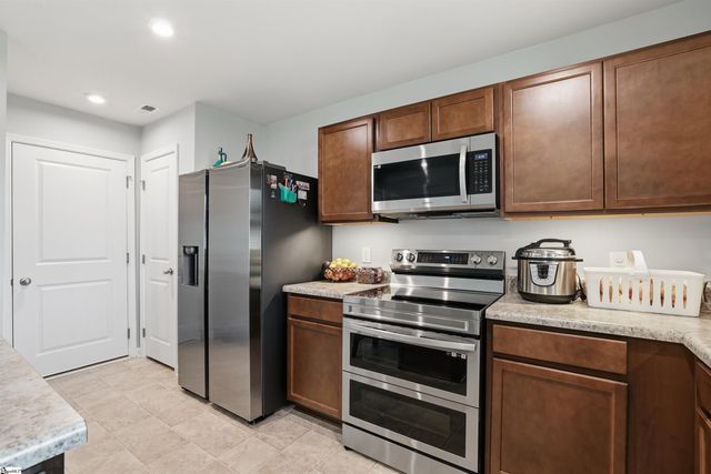 841 Speakeasy Lane, Inman, SC 29349