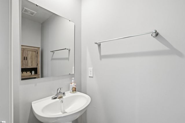 841 Speakeasy Lane, Inman, SC 29349