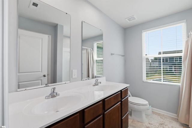 841 Speakeasy Lane, Inman, SC 29349