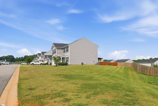 841 Speakeasy Lane, Inman, SC 29349