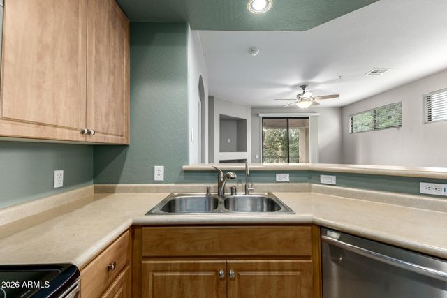 705 W QUEEN CREEK Road 2114, Chandler, AZ 85248