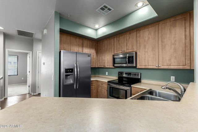 705 W QUEEN CREEK Road 2114, Chandler, AZ 85248