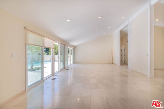 480 N Robinwood Drive, Los Angeles, CA 90049