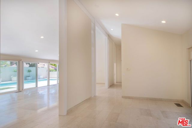 480 N Robinwood Drive, Los Angeles, CA 90049