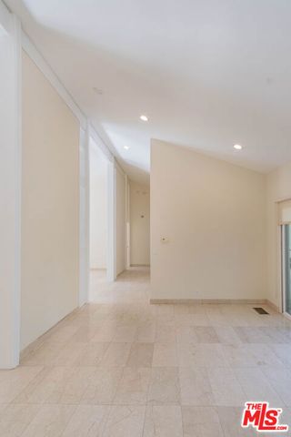 480 N Robinwood Drive, Los Angeles, CA 90049