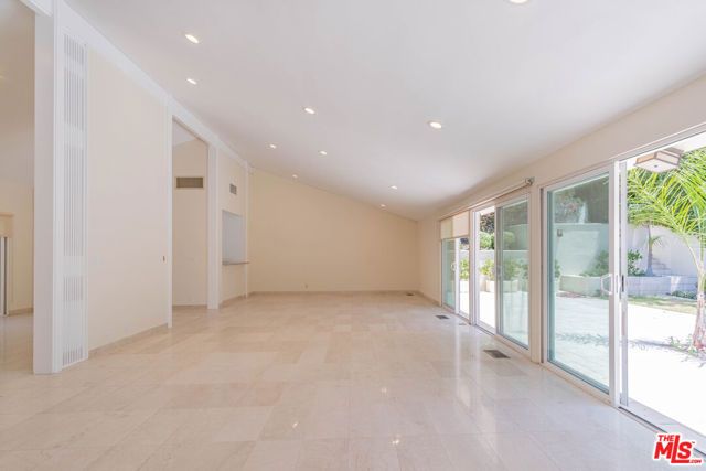 480 N Robinwood Drive, Los Angeles, CA 90049