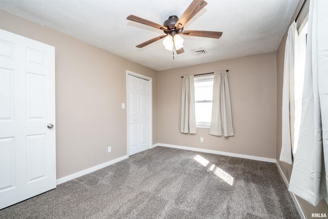 12730 CARTER Road, Pekin, IL 61554