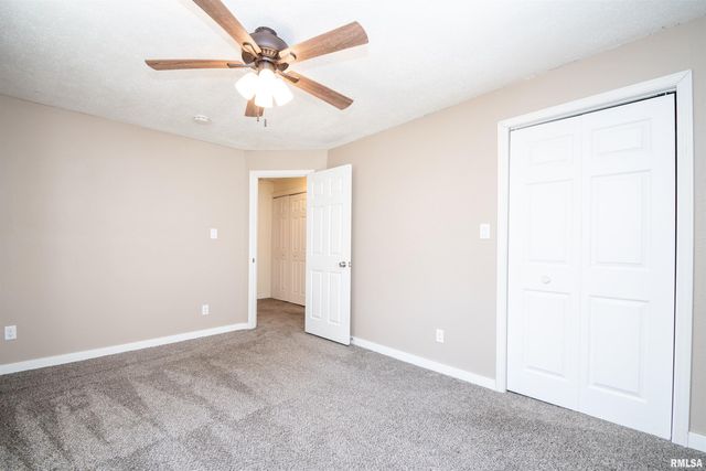 12730 CARTER Road, Pekin, IL 61554