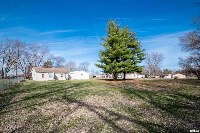 12730 CARTER Road, Pekin, IL 61554