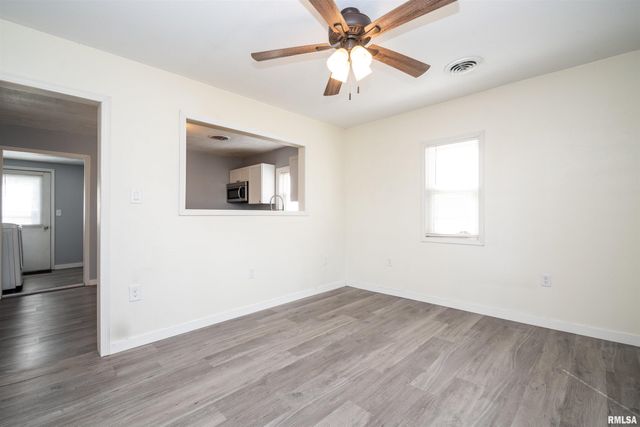 12730 CARTER Road, Pekin, IL 61554