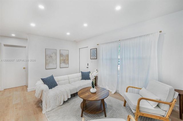 12325 NE 11th Place, North Miami, FL 33161