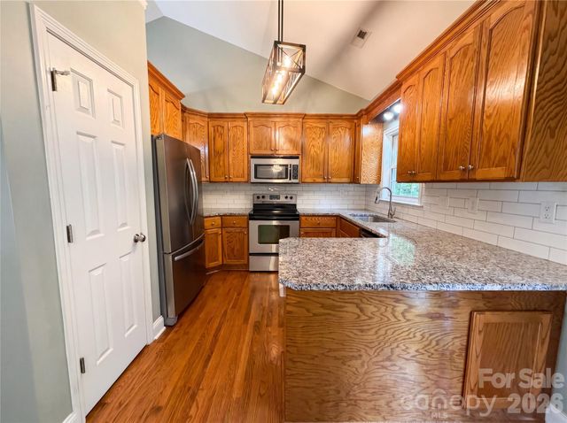 319 Beacon Hills Drive, Gastonia, NC 28056