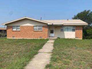 1120 Barkley Street, Spearman, TX 79081
