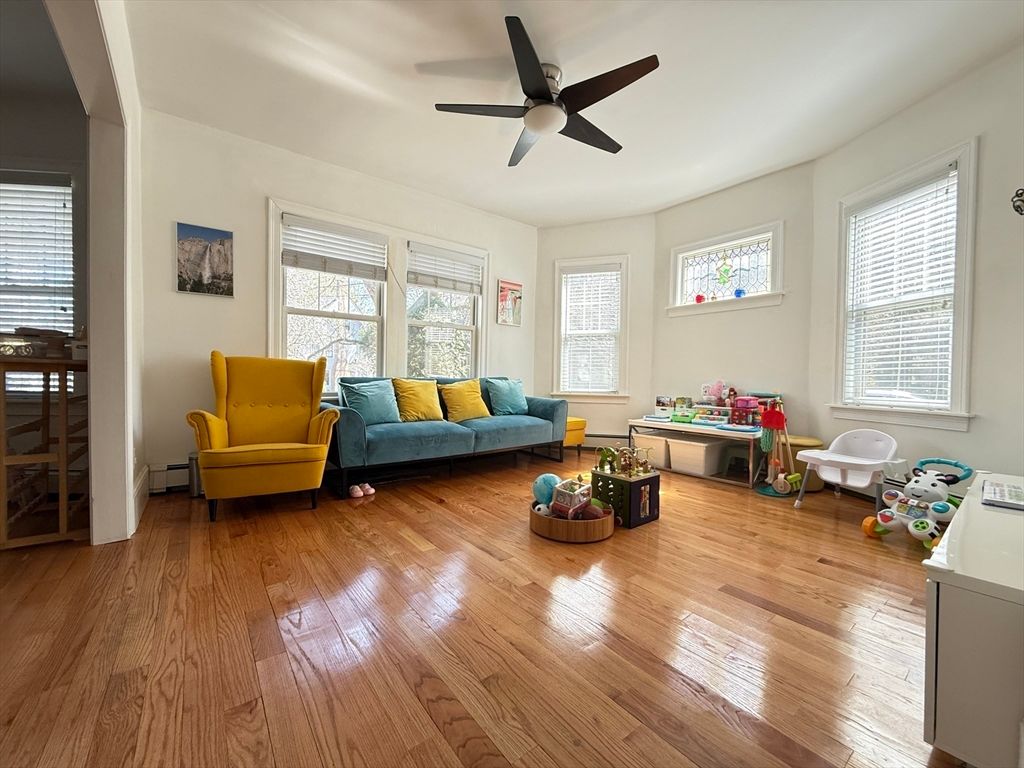 132 Middlesex Road 1, Brookline, MA 02467