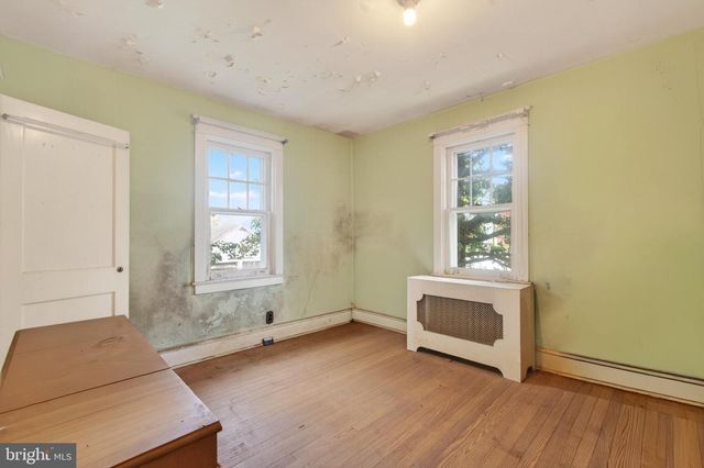2583 RADCLIFFE RD, Broomall, PA 19008