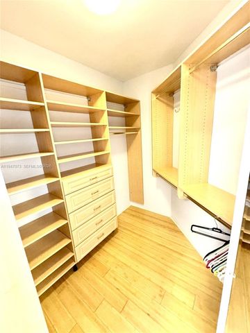 2000 Island Blvd 1801, Aventura, FL 33160