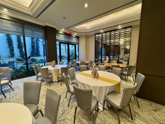 2000 Island Blvd 1801, Aventura, FL 33160