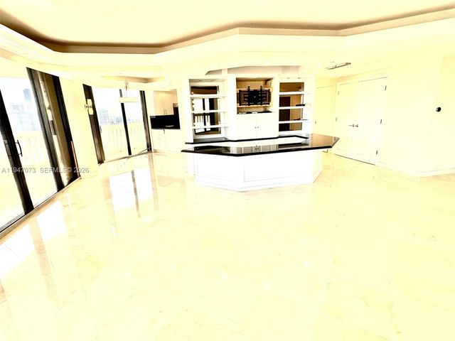 2000 Island Blvd 1801, Aventura, FL 33160
