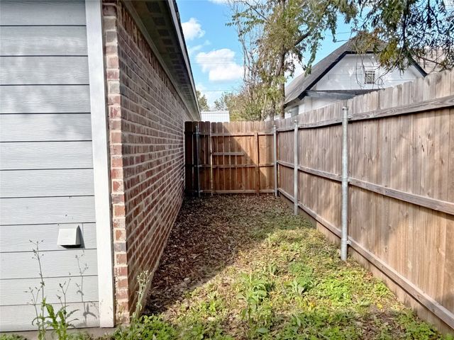 1615 Jones Street, Greenville, TX 75401