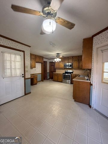 1726 Ridgedale Drive, Snellville, GA 30078