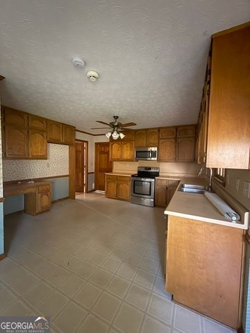 1726 Ridgedale Drive, Snellville, GA 30078