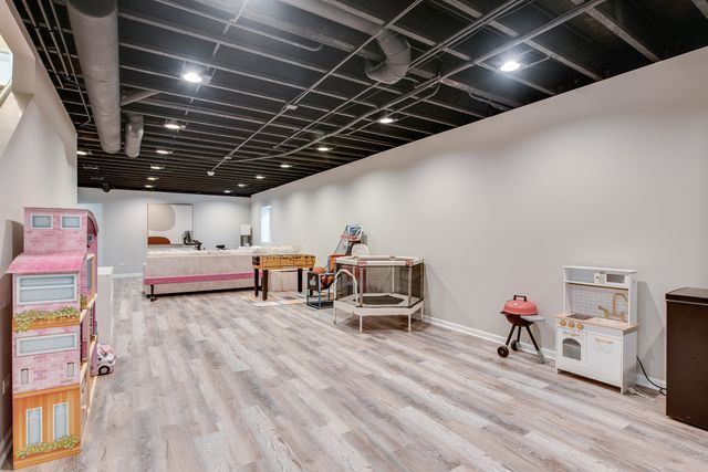 3545 AYRES Drive, Aurora, IL 60506