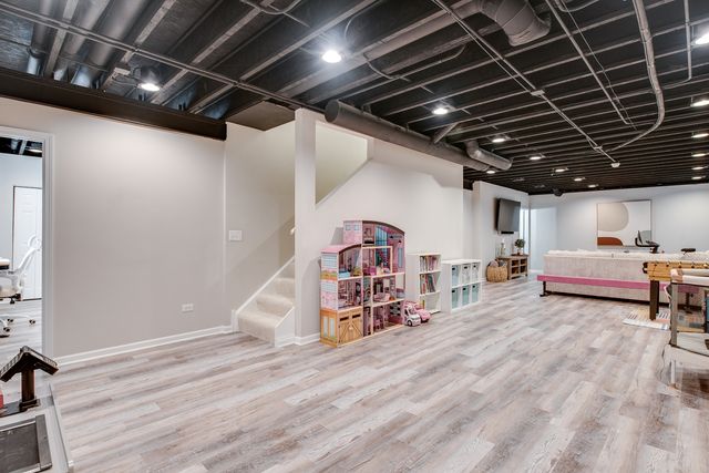 3545 AYRES Drive, Aurora, IL 60506