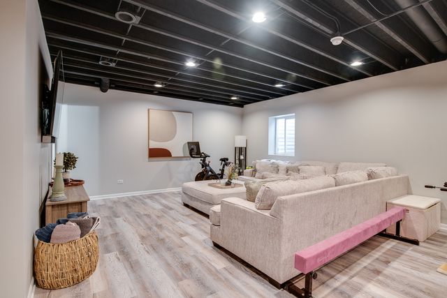 3545 AYRES Drive, Aurora, IL 60506