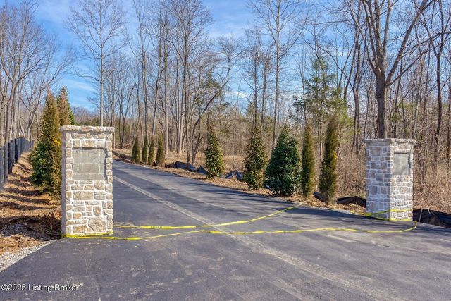 3 Bainsley Ln, Pewee Valley, KY 40056