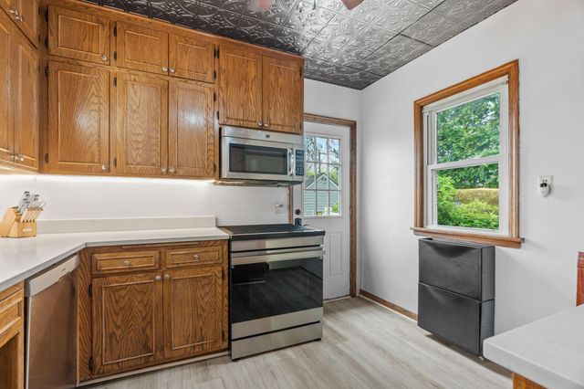 1133 California Avenue W, Saint Paul, MN 55108