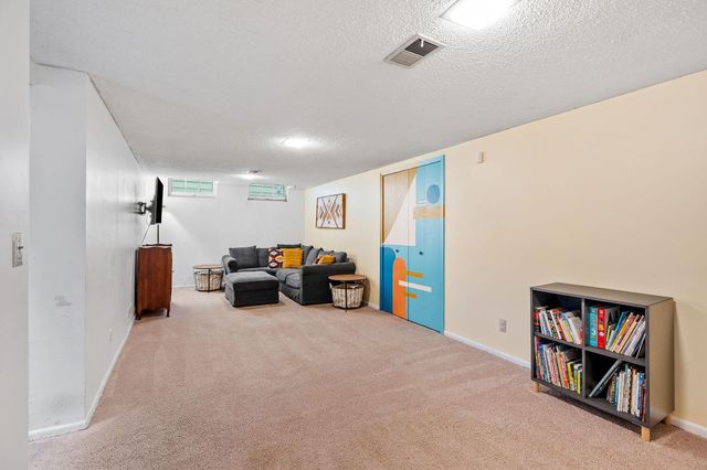1133 California Avenue W, Saint Paul, MN 55108