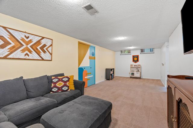 1133 California Avenue W, Saint Paul, MN 55108