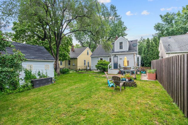 1133 California Avenue W, Saint Paul, MN 55108