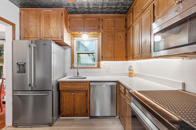 1133 California Avenue W, Saint Paul, MN 55108