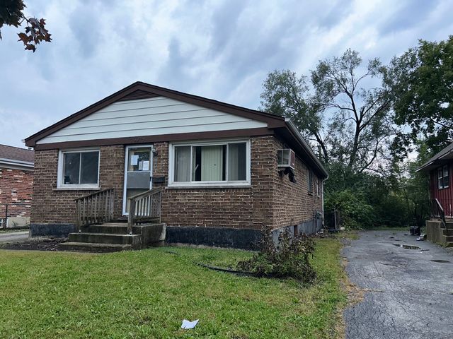 16919 Glen Oaks Drive, Country Club Hills, IL 60478