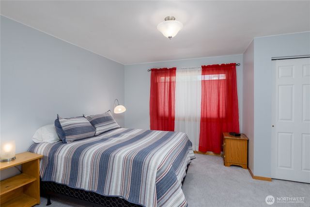 62 SE Viewmont Drive, Moses Lake, WA 98837