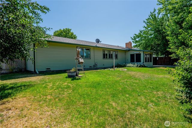 62 SE Viewmont Drive, Moses Lake, WA 98837