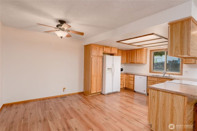 62 SE Viewmont Drive, Moses Lake, WA 98837