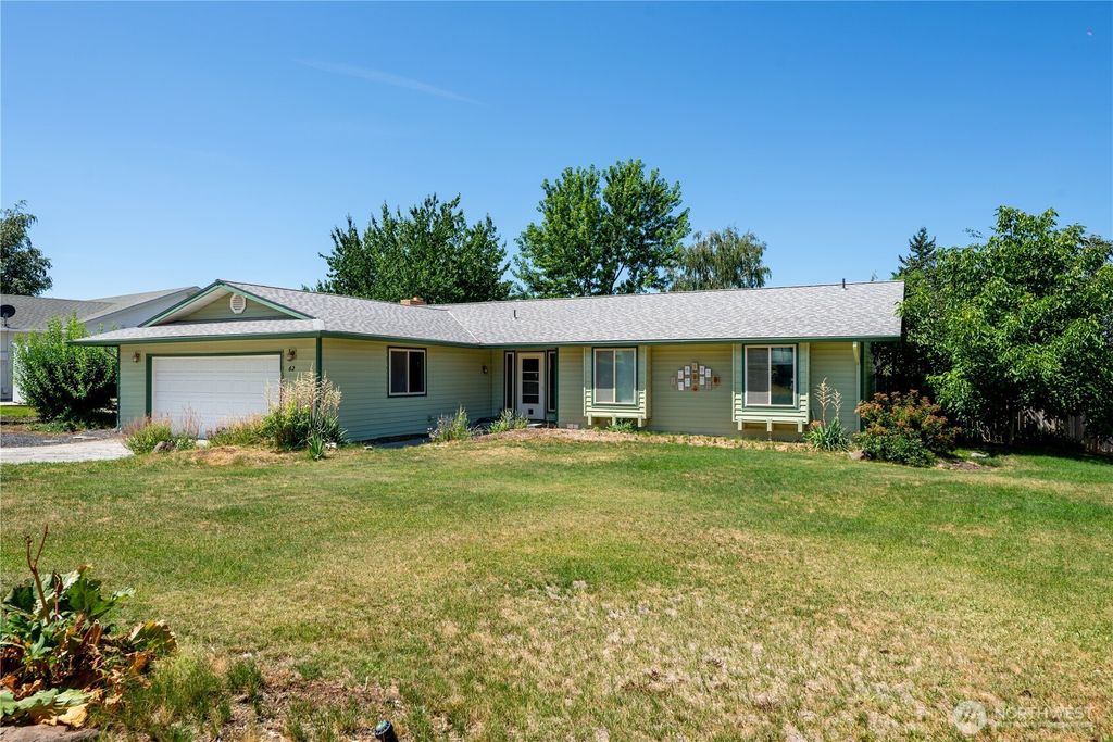 62 SE Viewmont Drive, Moses Lake, WA 98837