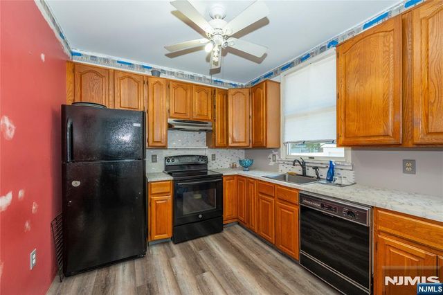 6 May Avenue, Pequannock Township, NJ 07444