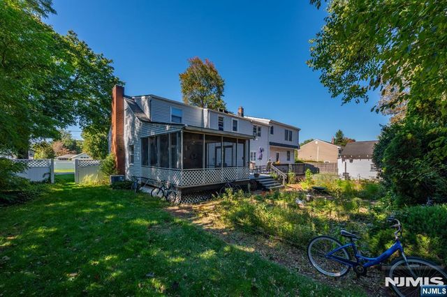 6 May Avenue, Pequannock Township, NJ 07444